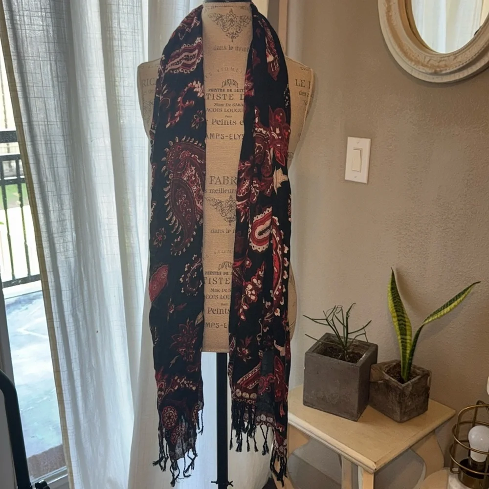 Neck scarf shawl wrap black red maroon white paisley with black braided tassels​ - Picture 5 of 9